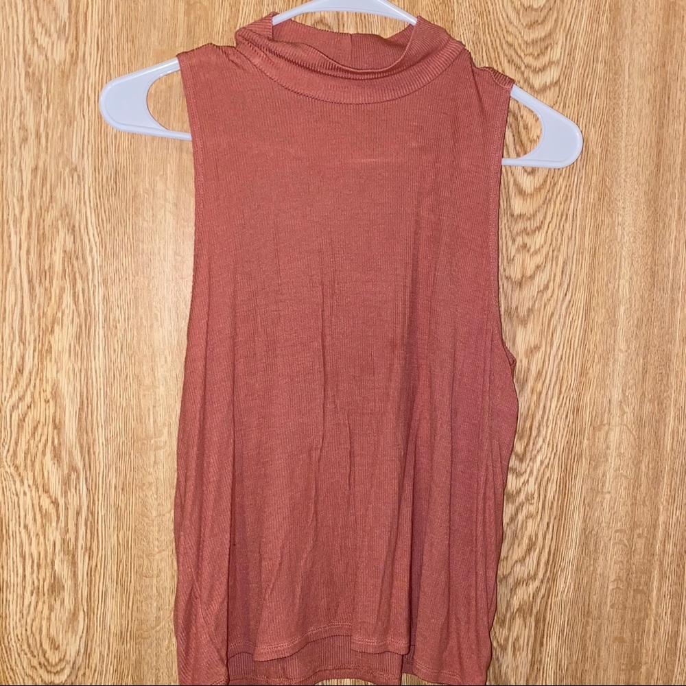 American Eagle Mock Neck Tank